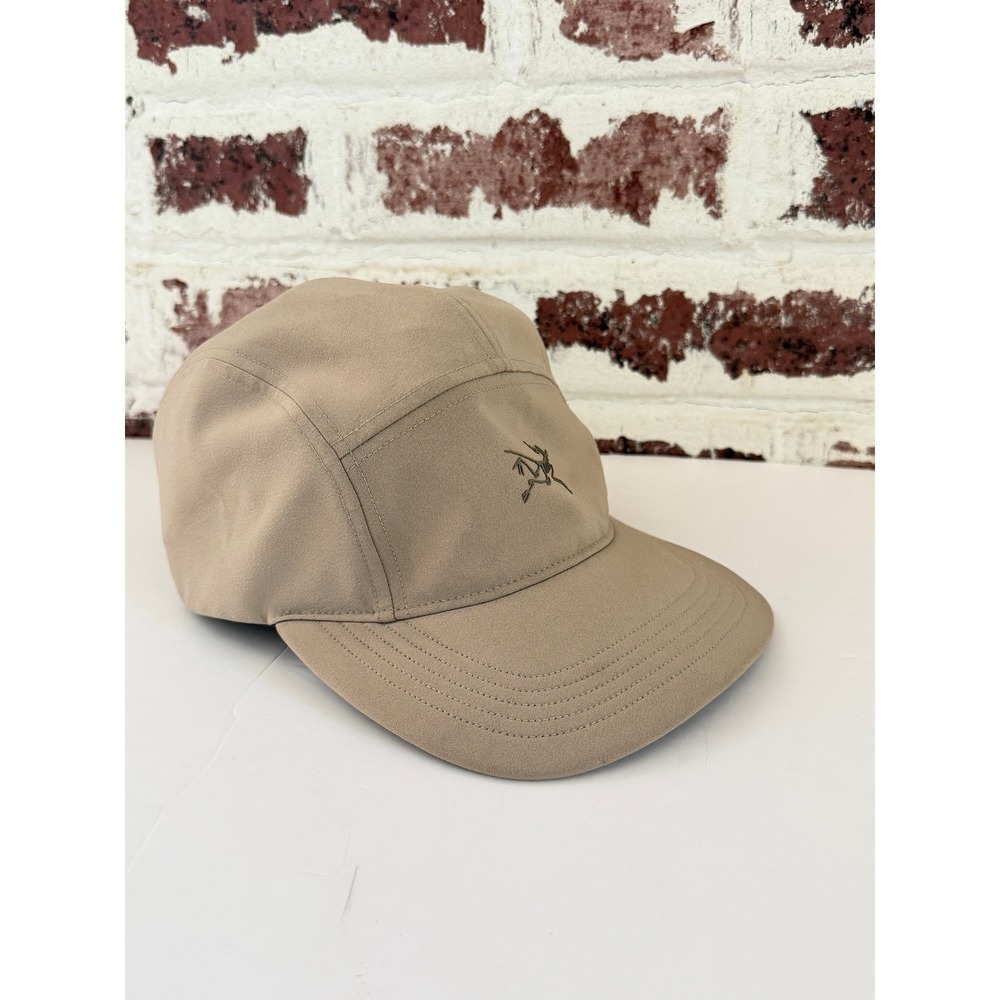 Arcteryx Calidum 5 Panel Cap Unisex One Size Tan Gorpcore Adjustable Strap Cap